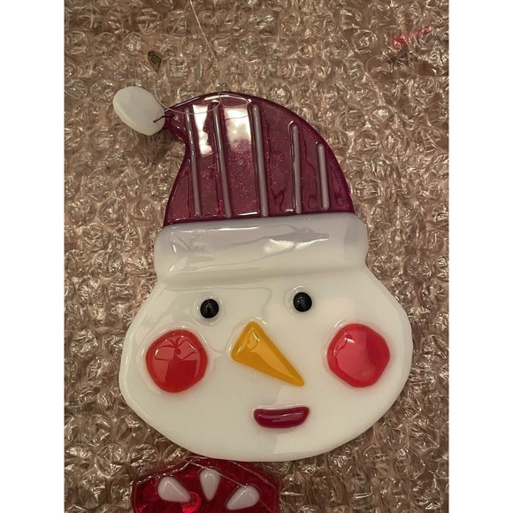 RSVD - Lot of 4 Vintage Silvestri Fused Glass Ornaments Santa/ Snowman/ Gifts C… - Picture 9 of 9